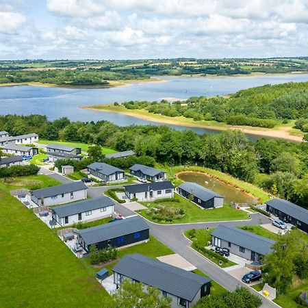 Juniper Lodge, 28 Roadford Lake Lodges Lifton Exterior photo